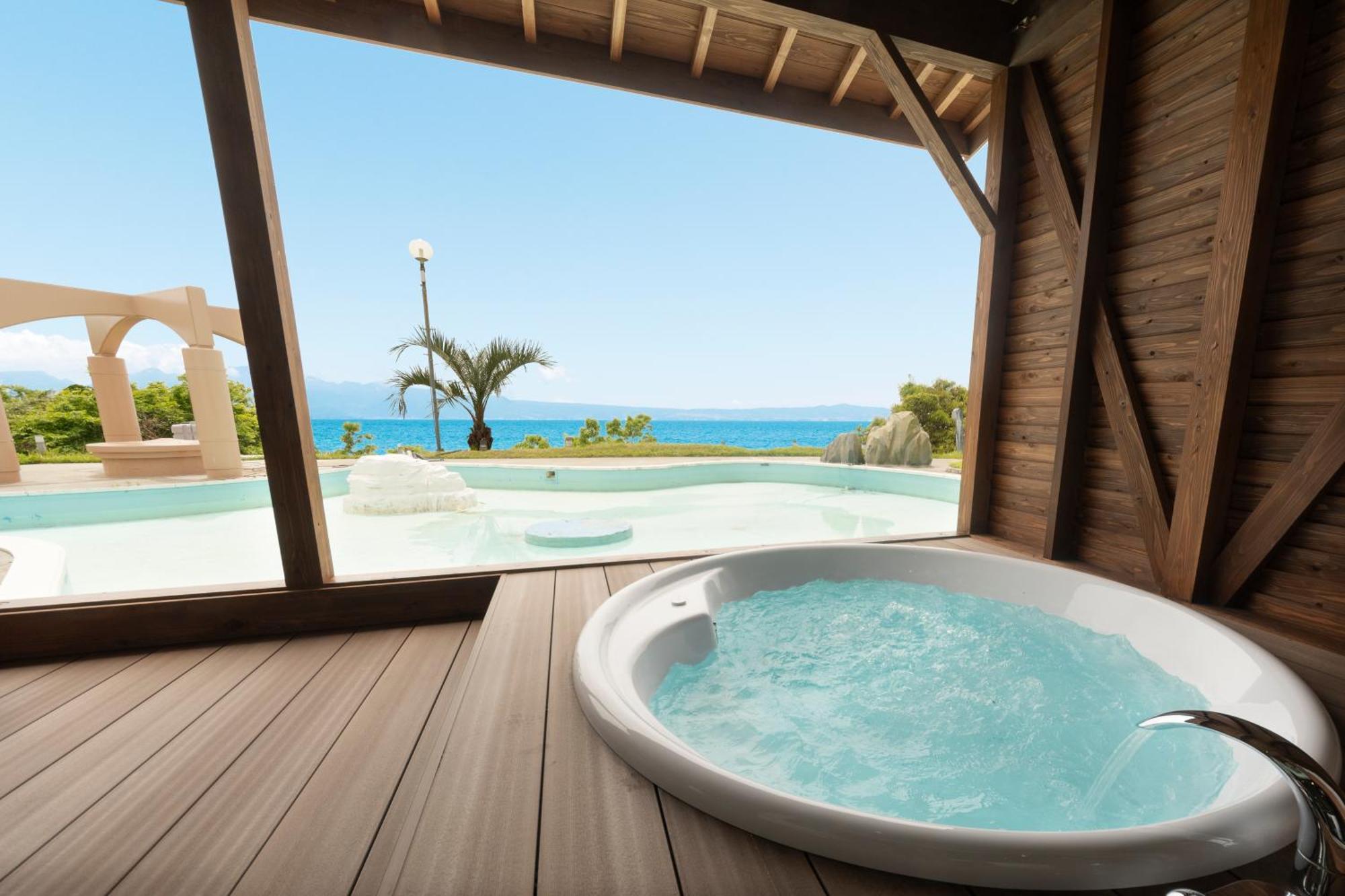 Nagasaki Chapel Coconuts Hotel ＆Resort Isahaya Εξωτερικό φωτογραφία